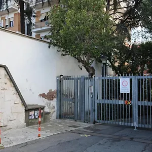 Casa Piccole Ancelle Di Cristo Re 3* Roma